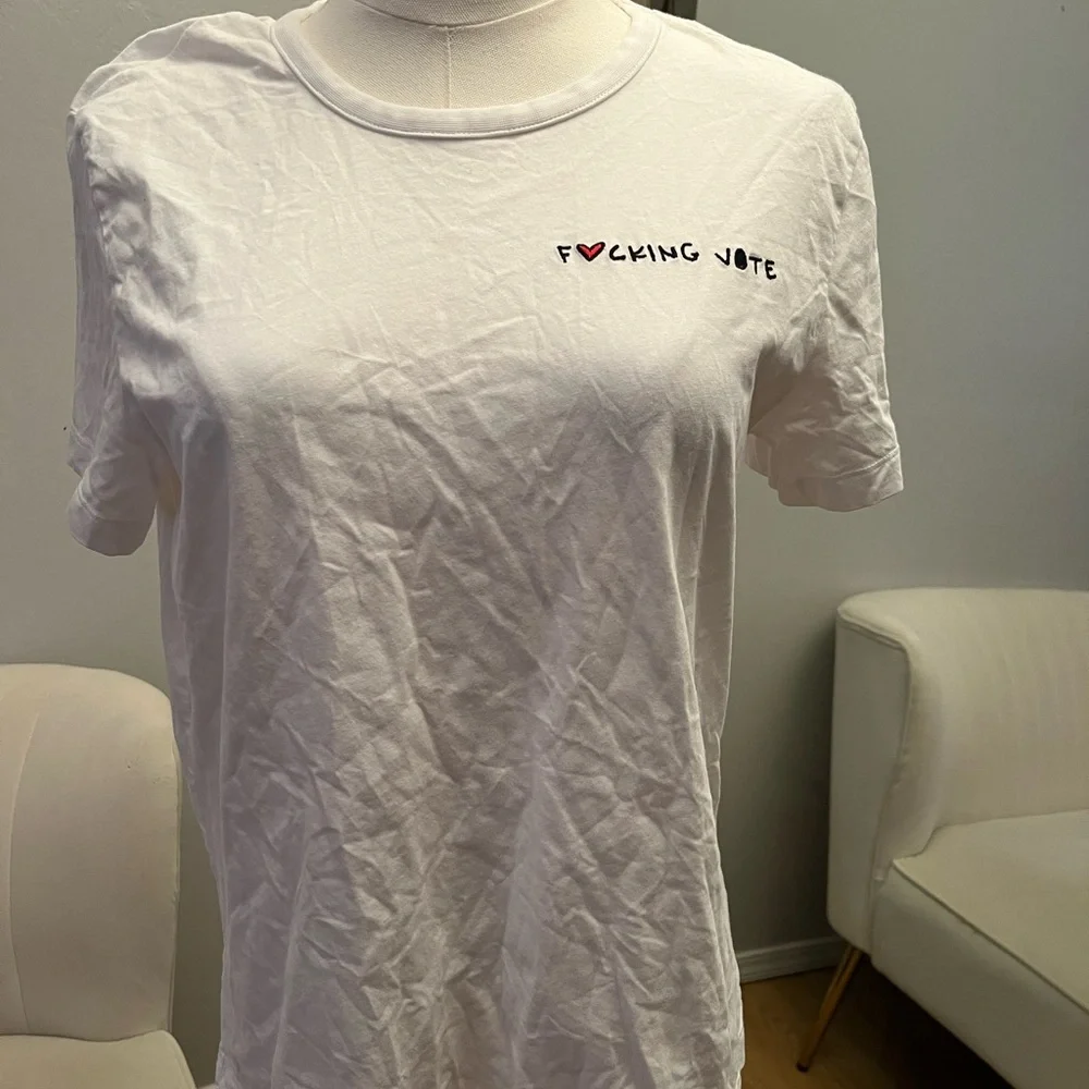 La Ligne Vote Tee - Picture 1 of 3
